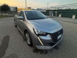 Argento Usata 2020 Peugeot 208 Active Due volumi | 12.500 € (Buon prezzo)