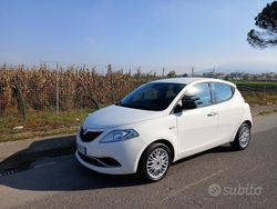 Bianco Usata 2016 Lancia Ypsilon Platinum Due volumi | 7000 € (Buon prezzo)