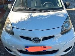 Bianco Usata 2011 Toyota Aygo Due volumi | 4000 €