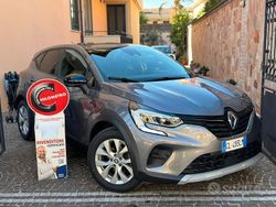 Grigio Usata 2022 Renault Captur Techno SUV | 14.490 € (Buon prezzo)
