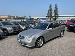 Argento Usata 2006 Mercedes CLK200 Elegance Coupé | 8500 € (Buon prezzo)