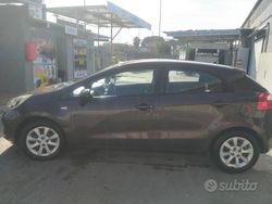 Marrone Usata 2013 Kia Rio Due volumi | 5300 €