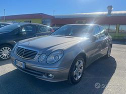Marrone Usata 2006 Mercedes E280 Avantgarde Tre volumi | 7700 € (Buon prezzo)