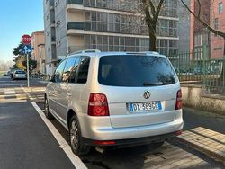 Grigio Usata 2009 VW Touran Monovolume | 4000 €
