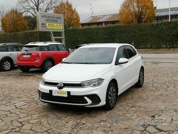 Bianco Nuova 2025 VW Polo Edition Tre volumi | 20.800 € (Ottimo prezzo)