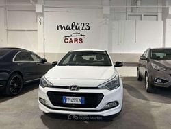 Bianco Usata 2018 Hyundai i20 Classic Due volumi | 8400 € (Buon prezzo)