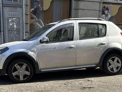 Usata 2011 Dacia Sandero Stepway Due volumi | 5500 € (Buon prezzo)