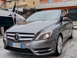 Grigio Usata 2014 Mercedes B200 Premium Monovolume | 5500 €