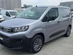 Grigio Nuova 2025 Peugeot Partner S Monovolume | 21.990 €