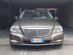 Grigio Usata 2011 Mercedes E350 Elegance Station wagon | 9990 € (Buon prezzo)