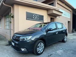 Grigio Usata 2019 Dacia Sandero Comfort Tre volumi | 7700 € (Buon prezzo)