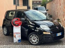 Nero Usata 2015 Fiat Panda Lounge Tre volumi | 7350 € (Buon prezzo)