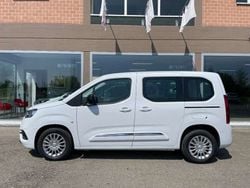 Bianco pastello Usata 2024 Toyota Proace Verso City Station wagon | 27.200 € (Buon prezzo)