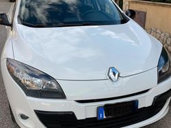 Bianco Usata 2011 Renault Mégane Tre volumi | 3500 € (Buon prezzo)