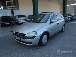 Nessuno Usata 2002 Opel Corsa Tre volumi | 2500 € (Cara)