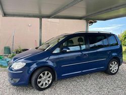Blu/azzurro Usata 2008 VW Touran Monovolume | 2000 € (Buon prezzo)
