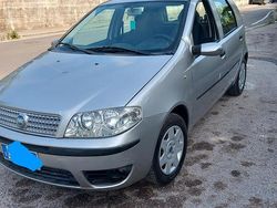 Grigio Usata 2007 Fiat Punto Due volumi | 2000 €