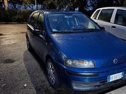 Usata 2000 Fiat Punto Tre volumi | 500 € (Buon prezzo)