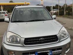 Usata 2000 Toyota RAV4 SUV | 4000 € (Buon prezzo)
