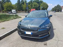Grigio Usata 2020 Skoda Superb Executive Station wagon | 19.100 € (Super prezzo)