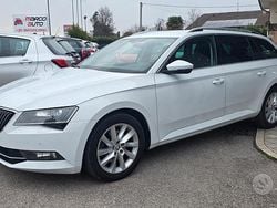Bianco Usata 2019 Skoda Superb Ambition Station wagon | 17.800 € (Buon prezzo)