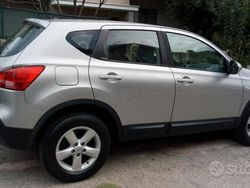 Grigio Usata 2008 Nissan Qashqai SUV | 3500 € (Buon prezzo)