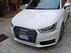 Bianco Usata 2015 Audi A1 Sportback Ambiente Due volumi | 14.000 € (Buon prezzo)