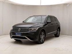 Nero Usata 2022 VW Tiguan Allspace Elegance SUV | 35.900 € (Buon prezzo)