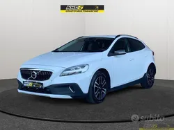 Bianco Usata 2019 Volvo V40 CC Business Edition Station wagon | 11.300 € (Cara)