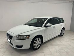 Bianco Usata 2010 Volvo V50 Station wagon | 2990 € (Buon prezzo)
