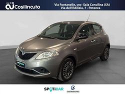 Grigio Usata 2016 Lancia Ypsilon Silver Due volumi | 9999 € (Buon prezzo)