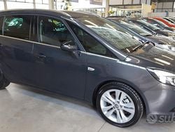 Grigio Usata 2016 Opel Zafira Monovolume | 9500 € (Ottimo prezzo)