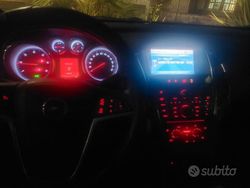 Grigio Usata 2011 Opel Astra Tre volumi | 3000 € (Ottimo prezzo)