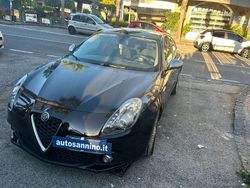 Nero Usata 2016 Alfa Romeo Giulietta Distinctive Tre volumi | 7990 € (Ottimo prezzo)