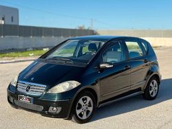 Nero Usata 2006 Mercedes A180 Avantgarde Tre volumi | 2990 € (Buon prezzo)