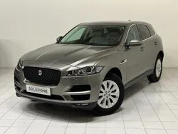 Silicon silver / metallizzato Usata 2019 Jaguar F-Pace Prestige SUV | 27.950 € (Molto cara)