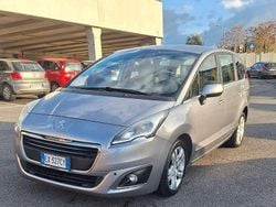Usata 2014 Peugeot 5008 Allure Monovolume | 5000 € (Super prezzo)