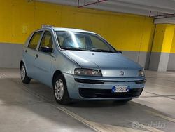 Usata 2001 Fiat Punto Tre volumi | 1100 €