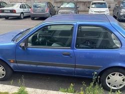 Usata 2000 Ford Fiesta Zetec Tre volumi | 1000 € (Buon prezzo)