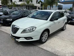 Bianco Usata 2012 Lancia Delta Tre volumi | 5499 € (Buon prezzo)