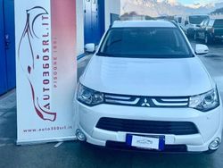 Bianco perlato Usata 2013 Mitsubishi Outlander Instyle SUV | 9950 € (Buon prezzo)