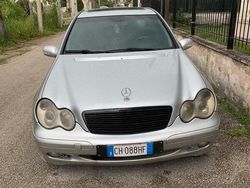 Grigio Usata 2003 Mercedes C220 Tre volumi | 2000 € (Molto cara)