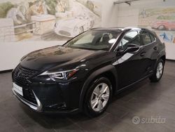Nero Usata 2021 Lexus UX 250h Business Edition SUV | 24.400 € (Buon prezzo)