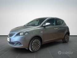 Grigio Usata 2023 Lancia Ypsilon S Due volumi | 14.022 € (Buon prezzo)