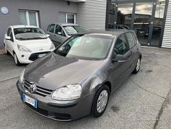 Grigio Usata 2006 VW Golf V Comfortline Tre volumi | 2490 € (Ottimo prezzo)