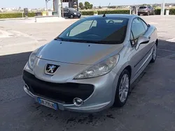 Usata 2008 Peugeot 207 CC Cabrio | 3399 € (Ottimo prezzo)