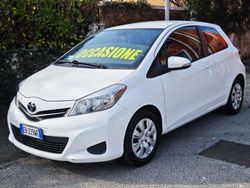 Bianco Usata 2013 Toyota Yaris Active Due volumi | 5000 € (Ottimo prezzo)