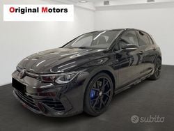 Nero Usata 2023 VW Golf VIII R Tre volumi | 46.990 € (Molto cara)