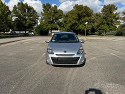 Grigio Usata 2012 Renault Clio IV Tre volumi | 4200 € (Buon prezzo)