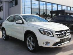 Bianco past. Usata 2017 Mercedes GLA200 Premium SUV | 18.190 € (Super prezzo)